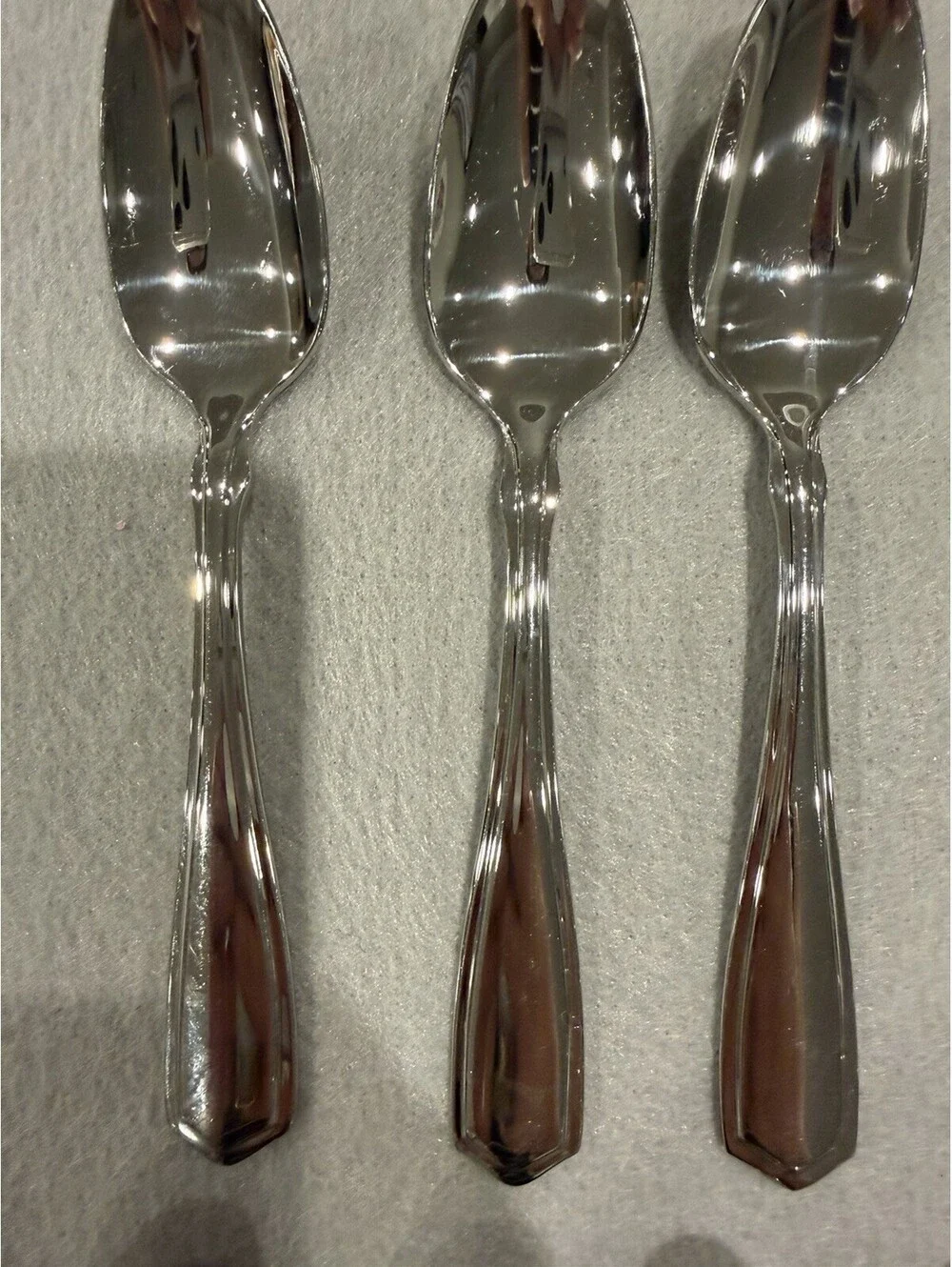 Oneida 18/10 Stainless Flatware Carolina Pattern 23 Pieces EUC